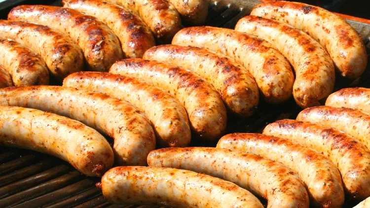 “The Art of Bratwurst: Perfecting the Craft and Savoring the Flavor”